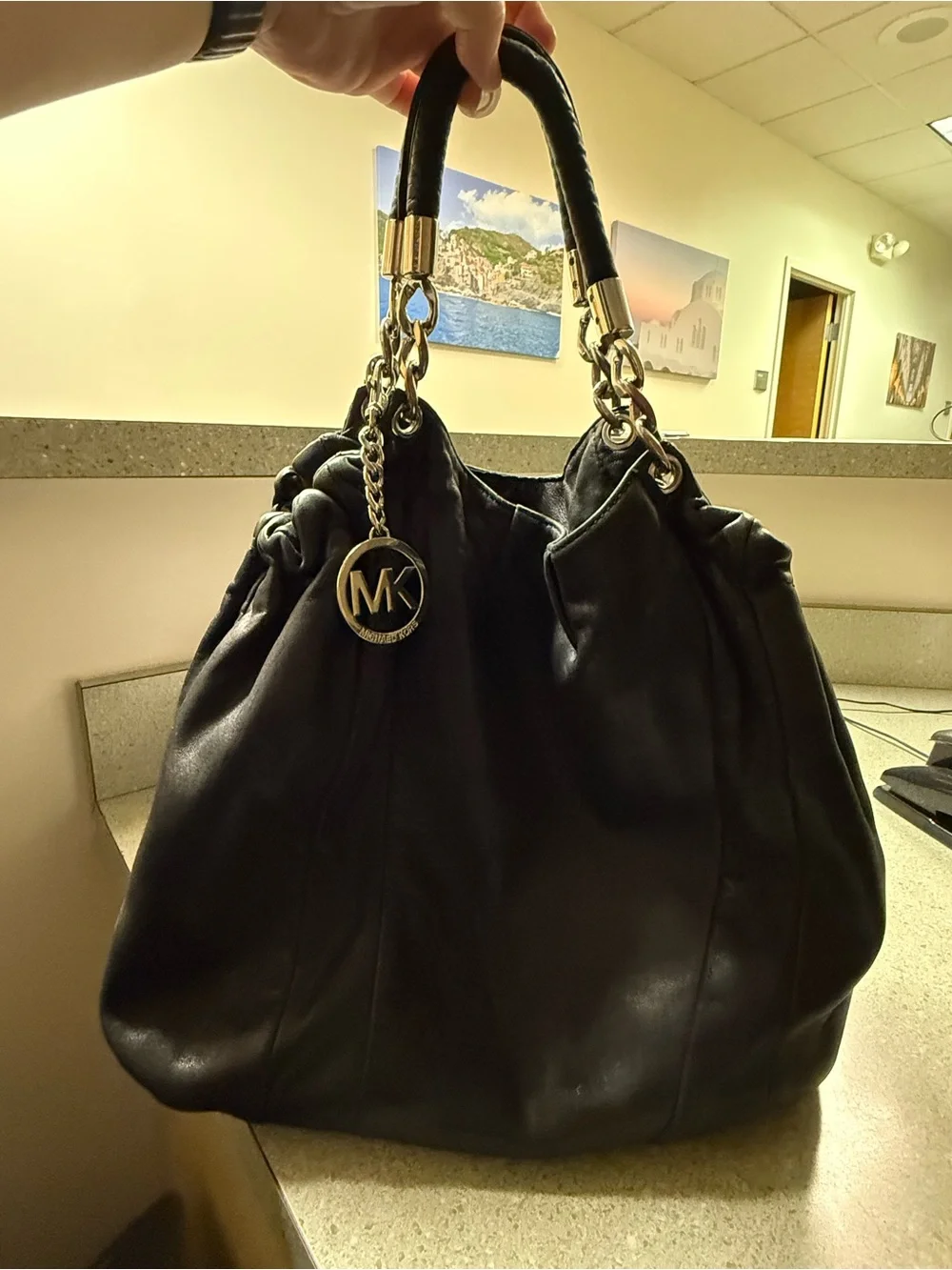 Michael Kors Fulton Large Black Leather Shoulder Bag - Picture 1 of 4